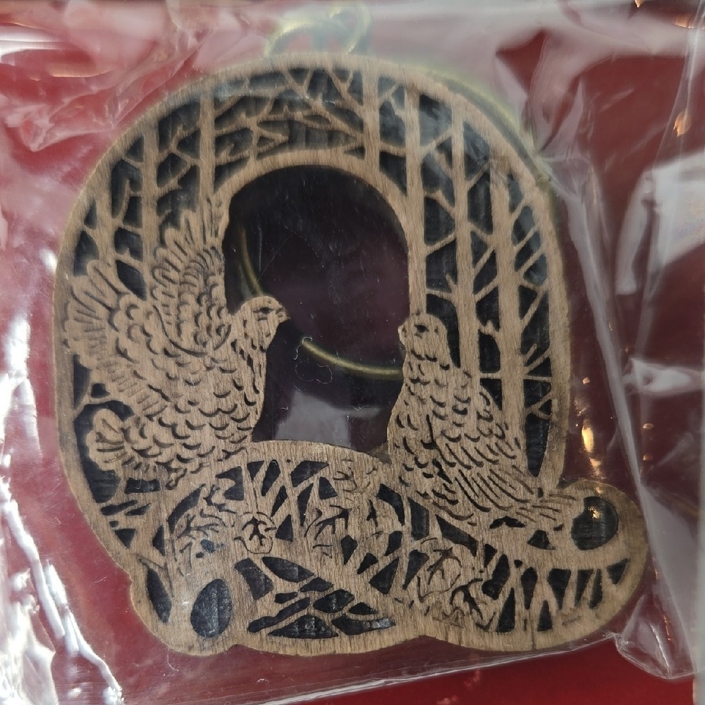 Laser-Craft‎ Collection "Q" Keychain - Picture 2 of 5